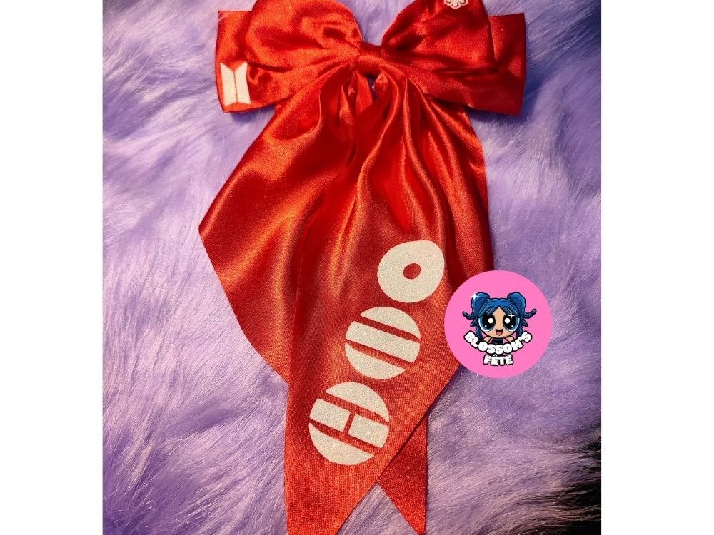 Arirang Hairclip (Red w White Motifs)